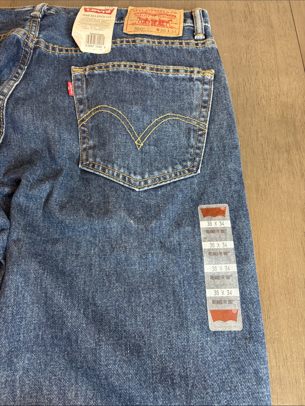 💙 Levi’s 550 Men’s Jeans 36 x 34 NWT Relaxed Fit Straight Leg Denim 💙 - Picture 5 of 9